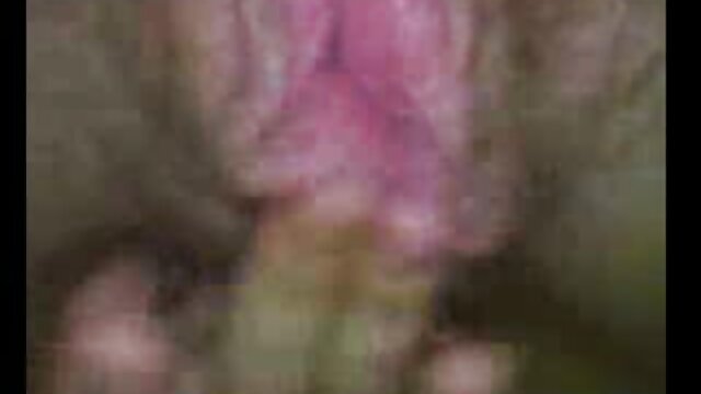 a milf de meias vermelhas adora sexo vídeo brasileiro pornô molhado.