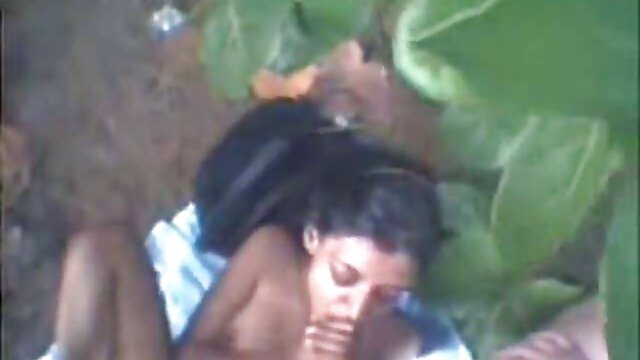 Oberbank AG empregado vídeo pornô brasileiro ao vivo fode rata de dildo no chão da cozinha
