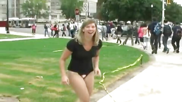Puta russa engole esperma depois de comendo gordinha brasileira sexo duro num buraco anal