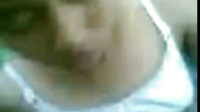 Lambeu a vagina molhada videos de sexo nacionais da vizinha loura e deu uma pila grande para a bochecha antes do sexo vaginal.